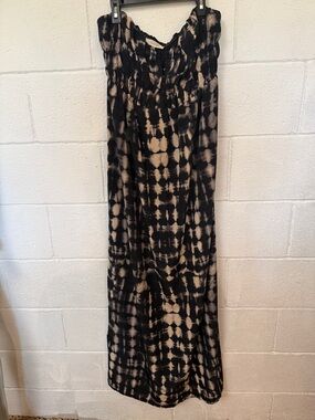 Sugarlips STRAPLESS Black and Cream Tie-Dye Maxi Dress